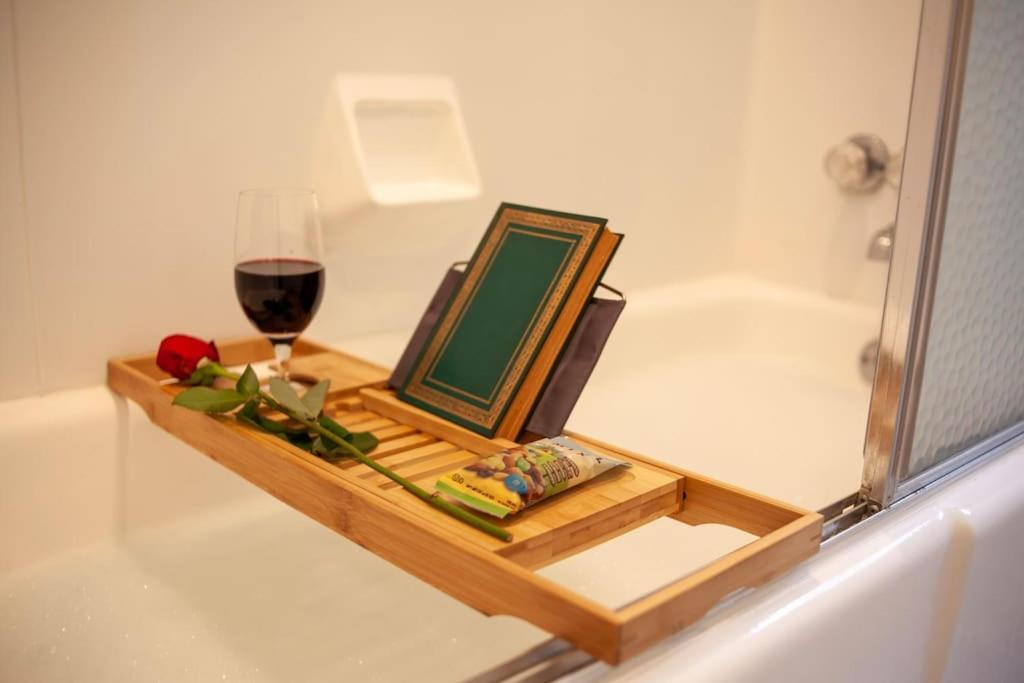 Modern Cabin With Hot Tub Grill Lake Beach Wineries Hiking Fishing And Hershey Park Family And Pet Friendly Superhosts On Ab&B Mount Gretna Ngoại thất bức ảnh